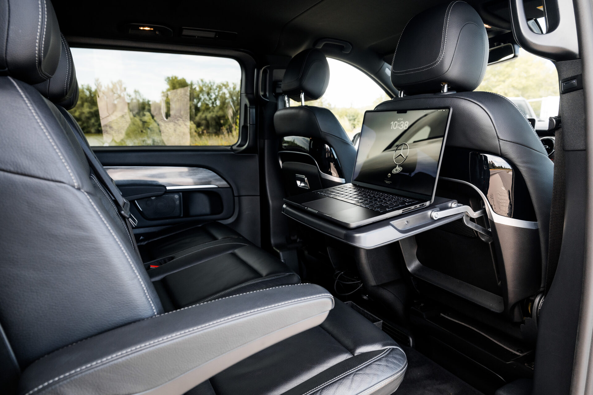 Mercedes-Benz V-Class premium van s řidičem v Praze — 4